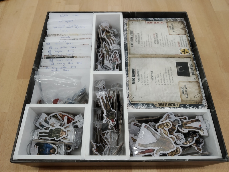 Small boards (locations and player aids) in the box.